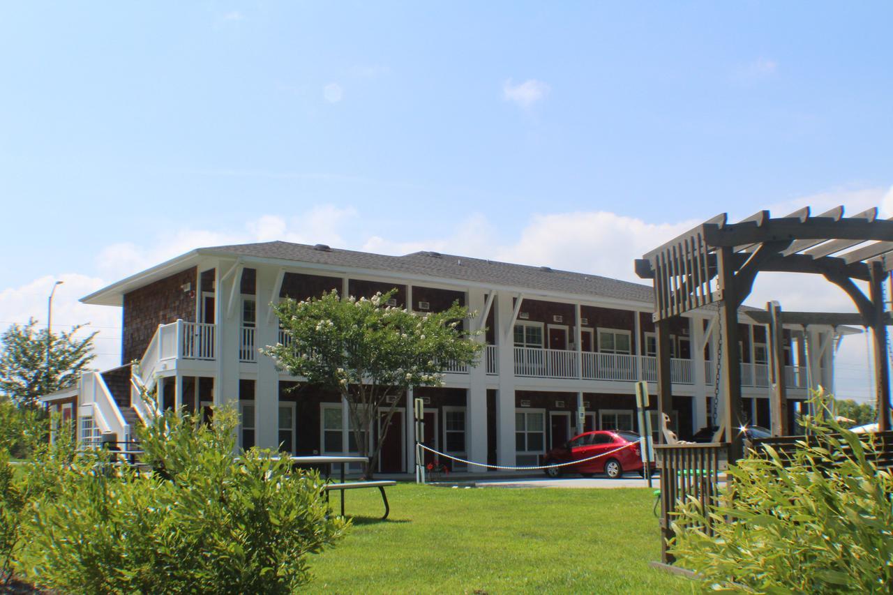 Topsail Shores Inn Sneads Ferry Exterior photo